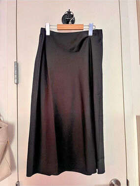 J.Crew Small Midi Skirt Black Size Small Like New